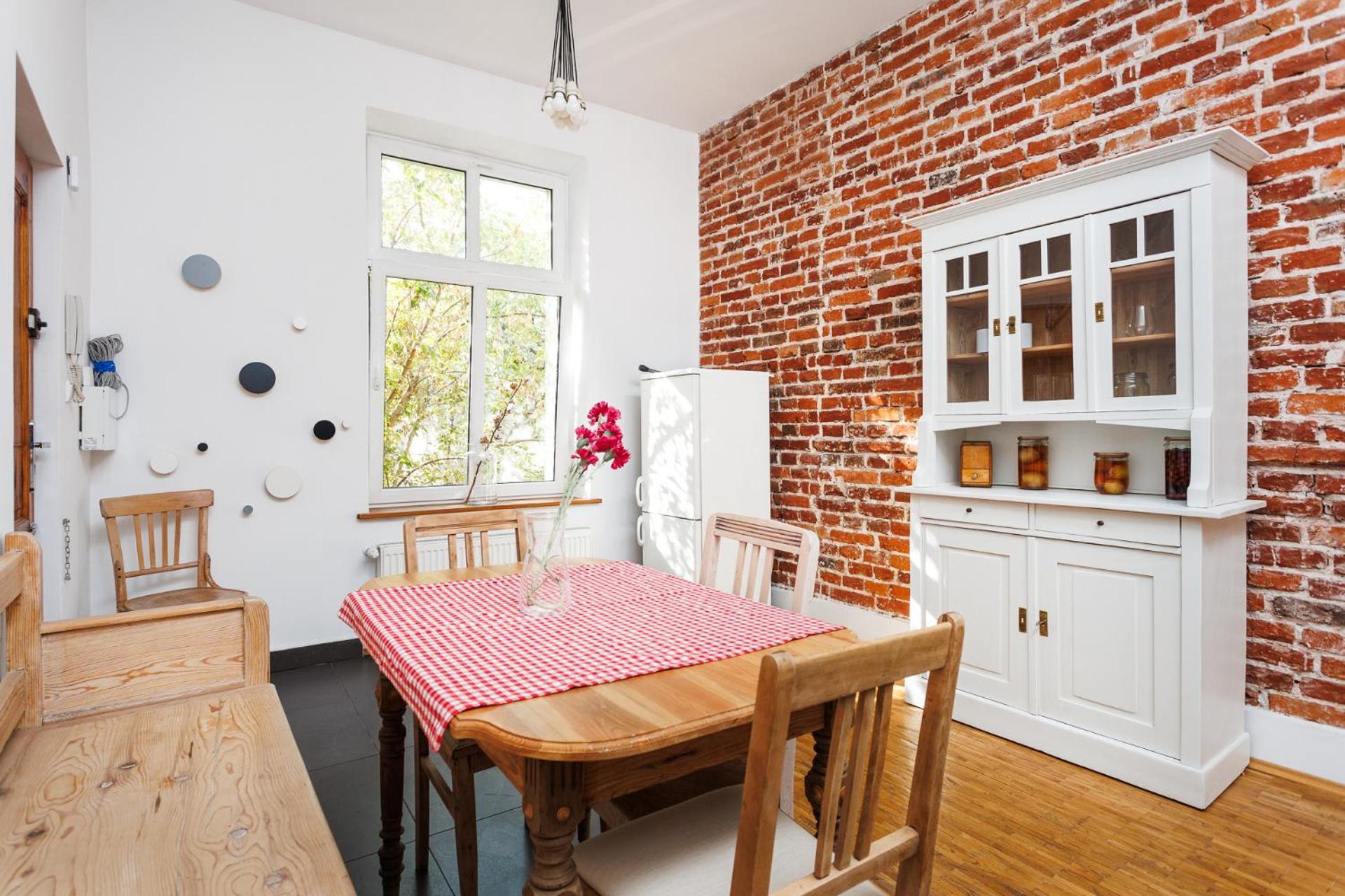 Rustic Charm Apartment